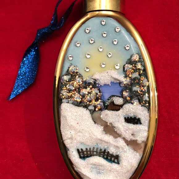 Paula Meyer Ornament - Picture 1 of 2